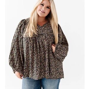 NWT Floral vneck top, long balloon sleeves w elastic at wrists, 100% Polyester